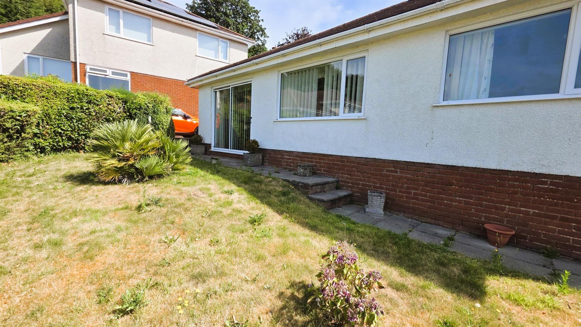 Gwscwm Road, Burry Port, SA16 0BS